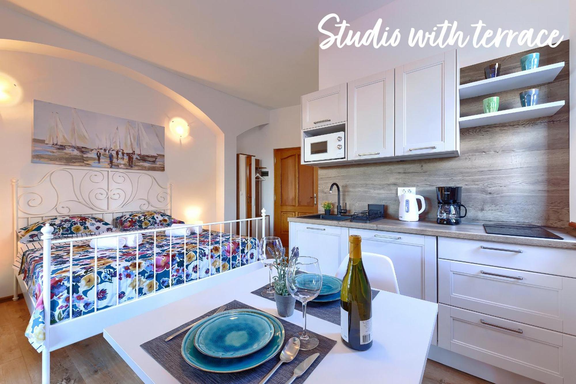 Studios Notte Sul Porto Ровинь Экстерьер фото