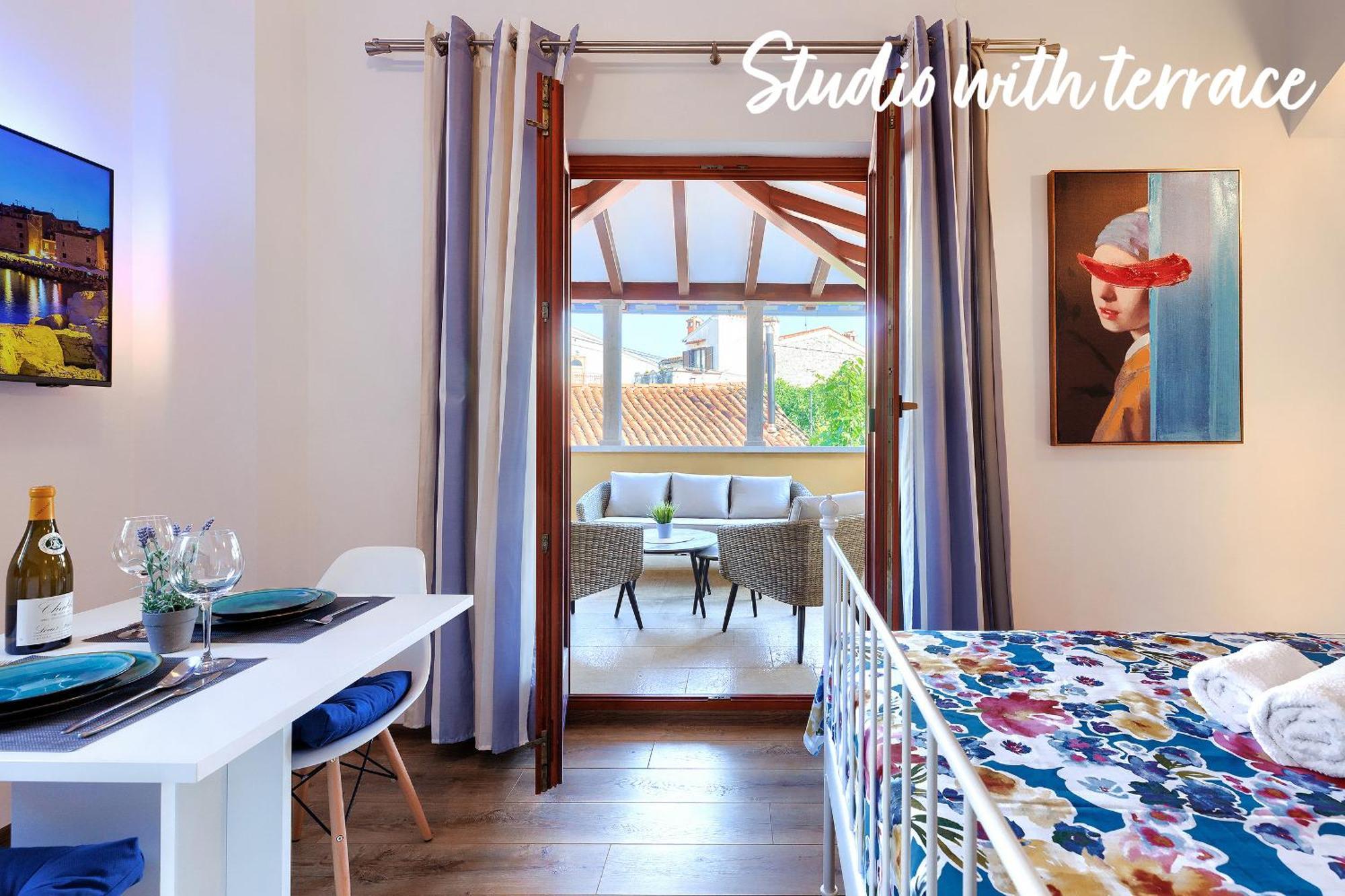 Studios Notte Sul Porto Ровинь Экстерьер фото